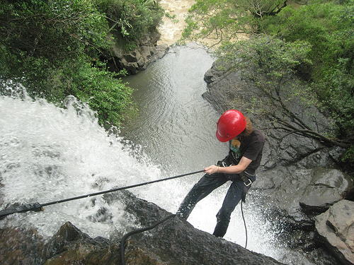 torrentismo or waterfall rappeling