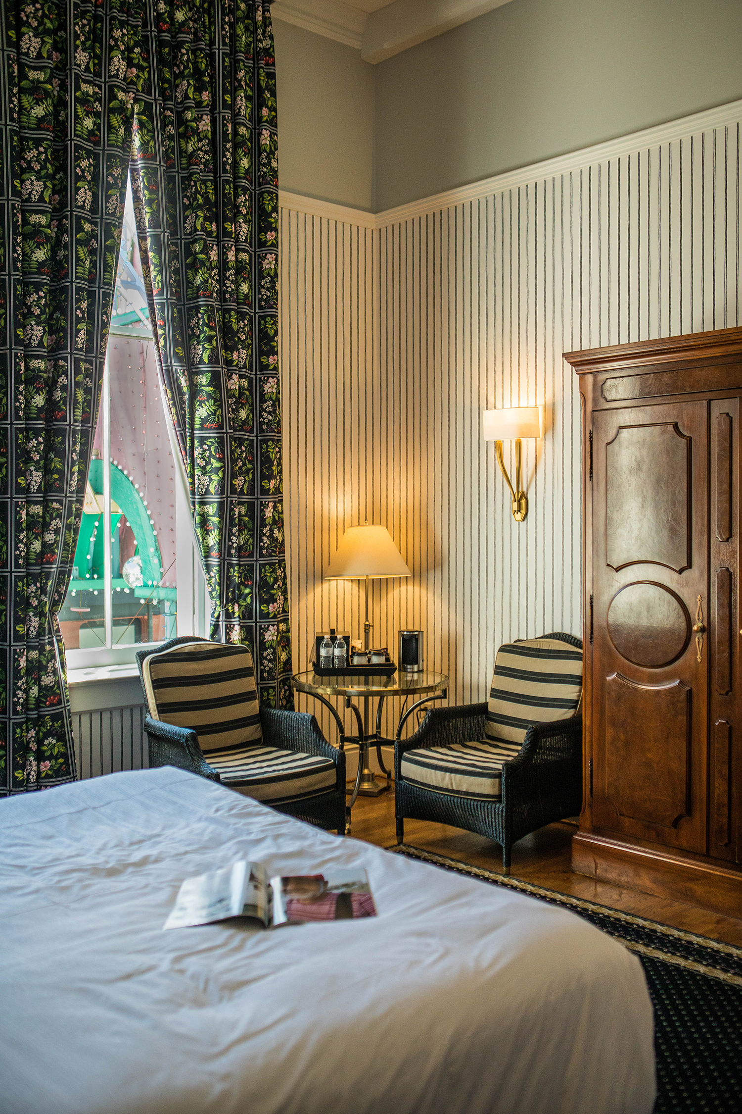 Guest room at the Tremont House