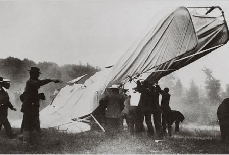 The world's first airplane passenger fatality took place in 1908 with Orville Wright piloting the plane.